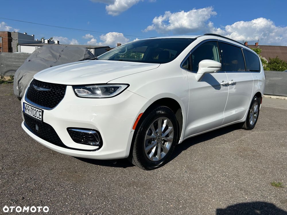 Chrysler Pacifica - 12