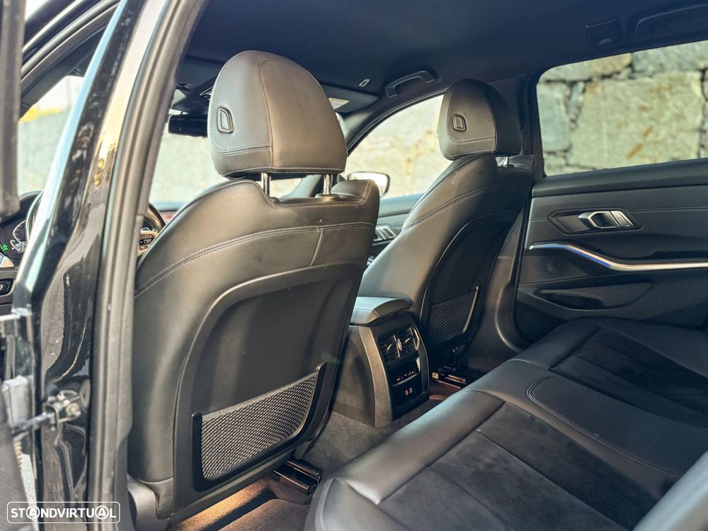 BMW 320 d Touring Pack M Shadow Auto - 30
