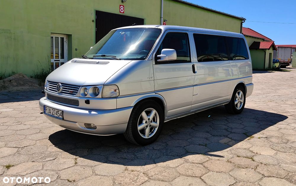 Volkswagen Caravelle - 1