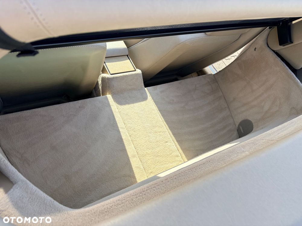 Mercedes-Benz SL - 16