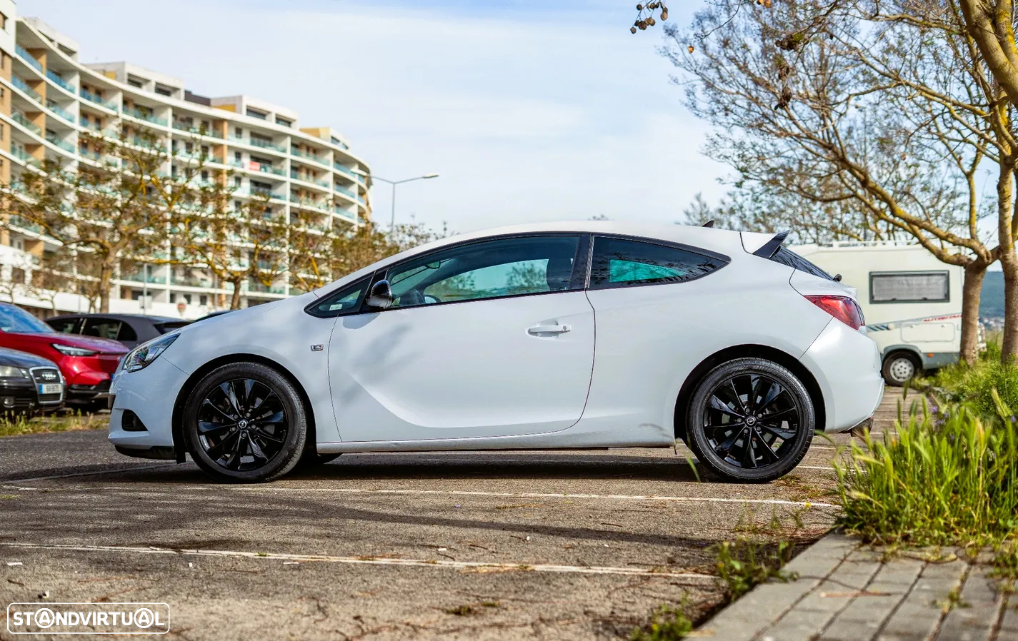 Opel Astra GTC 1.7 CDTi S/S - 4