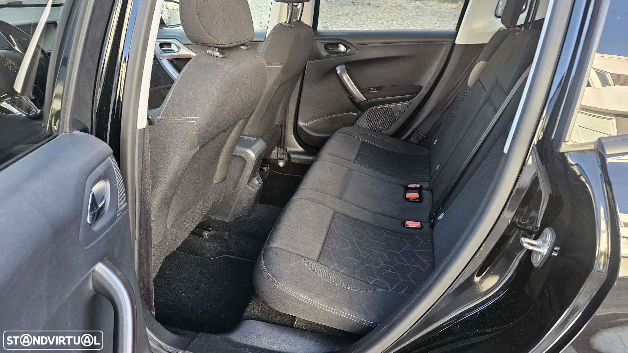 Peugeot 2008 1.2 PureTech Style - 11