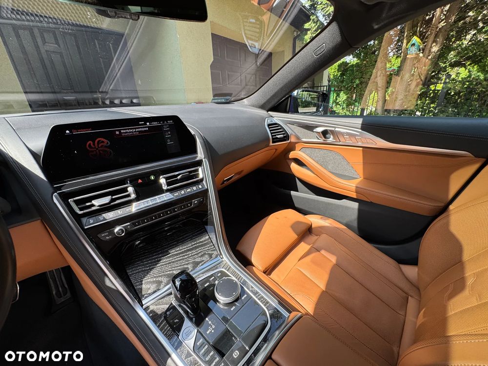 BMW Seria 8 - 26