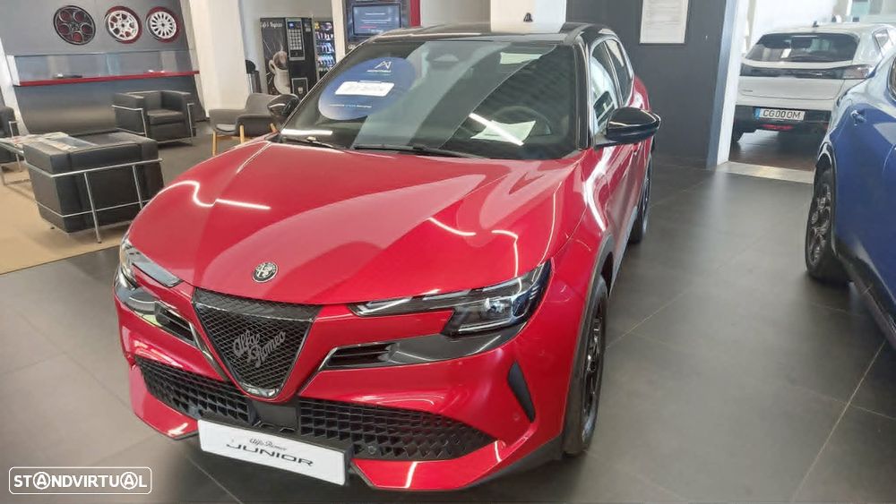 Alfa Romeo Junior 1.2 Ti Q4 eDCT6 - 1