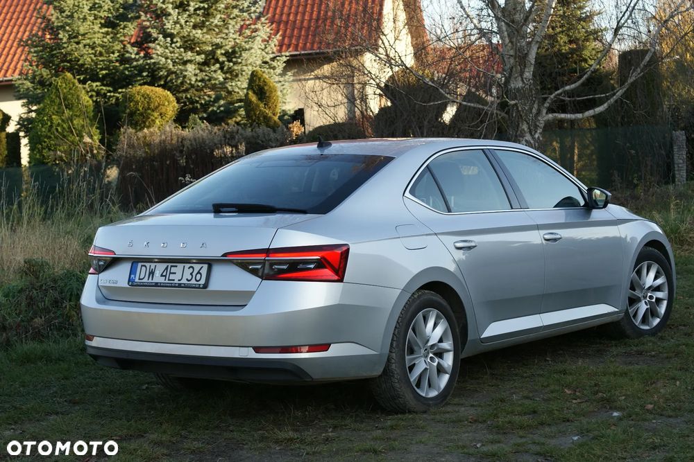 Skoda Superb 2.0 TDI Ambition DSG - 6