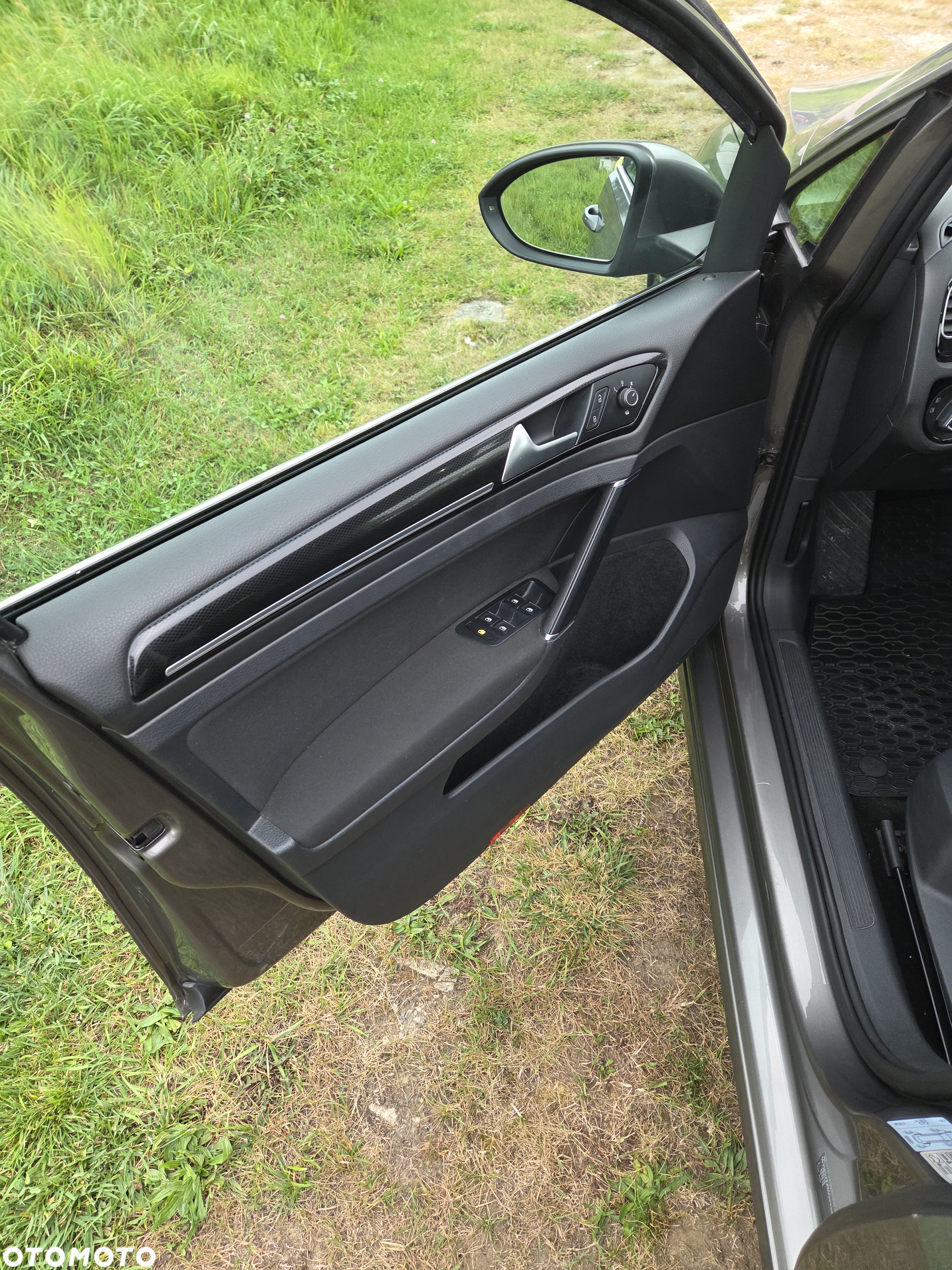 Volkswagen Golf VII 1.4 TSI BMT Highline DSG - 9