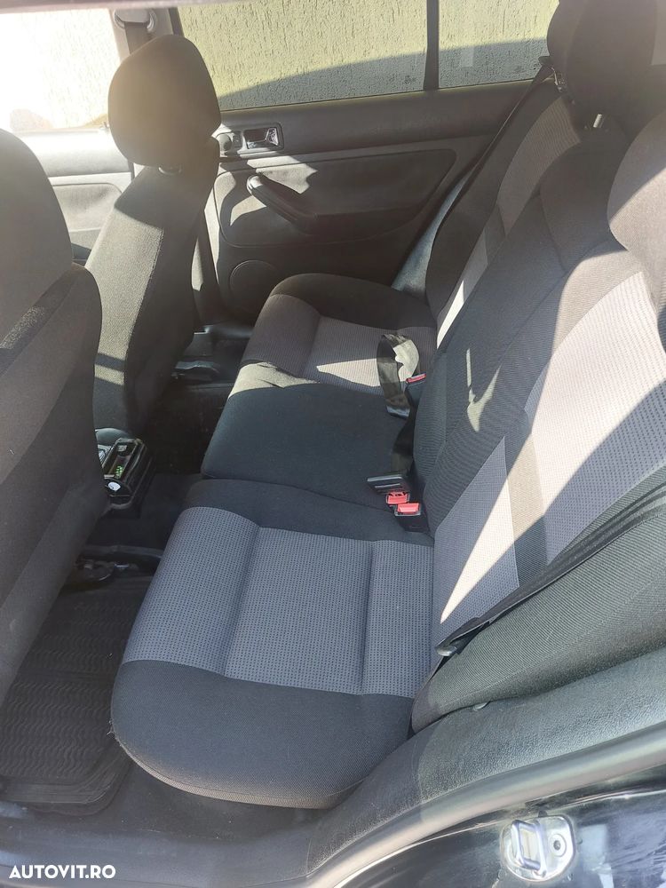 Volkswagen Golf 1.4 - 8