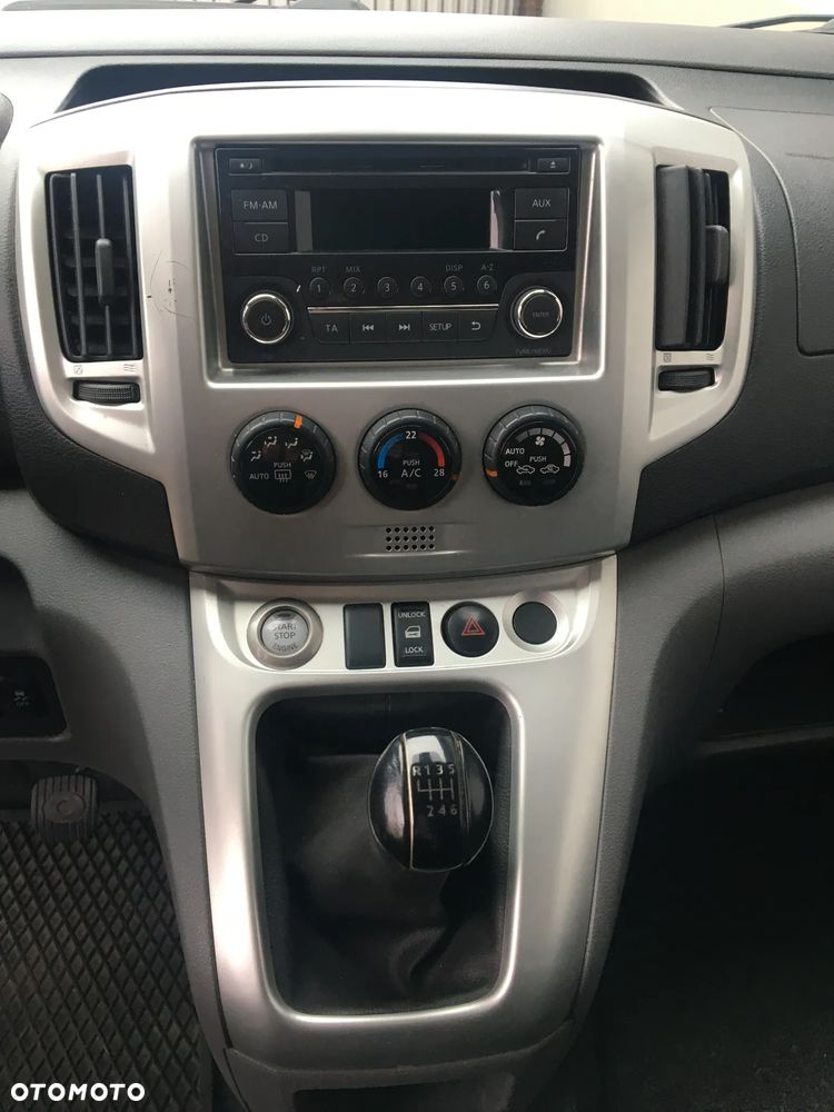 Nissan NV200 - 18