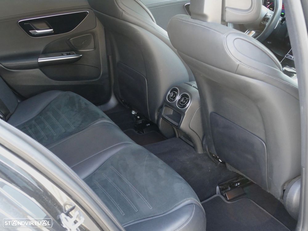 Mercedes-Benz C 300 e AMG Line - 30