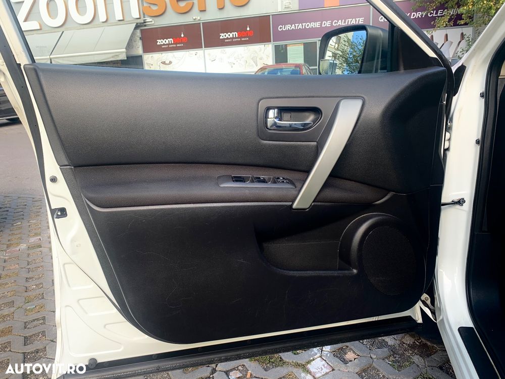 Nissan Rogue - 7