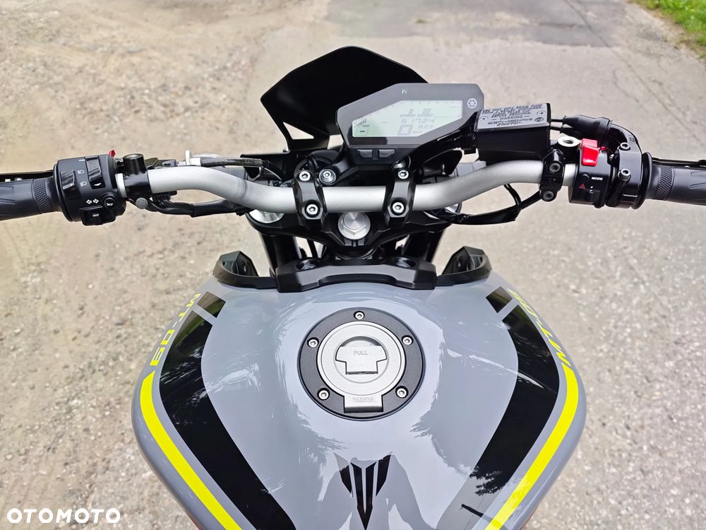 Yamaha MT - 7