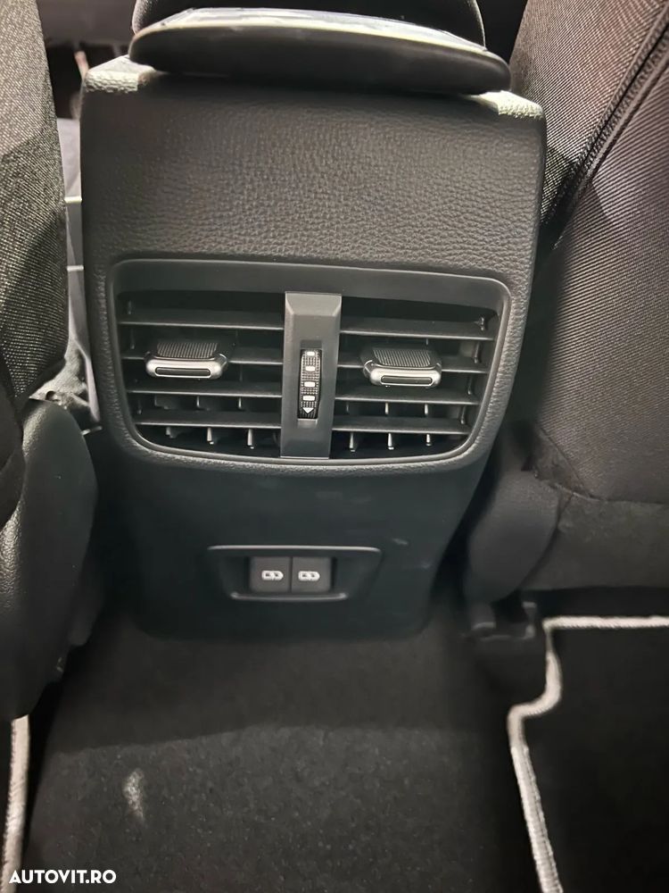 Toyota Corolla 1.8 HSD Business - 7