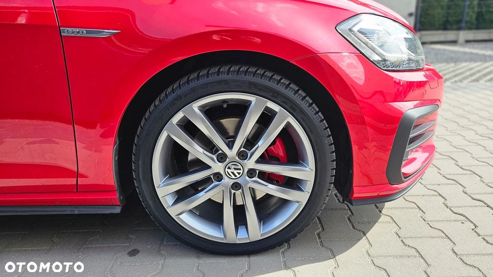 Volkswagen Golf GTD (BlueMotion Technology) DSG - 27