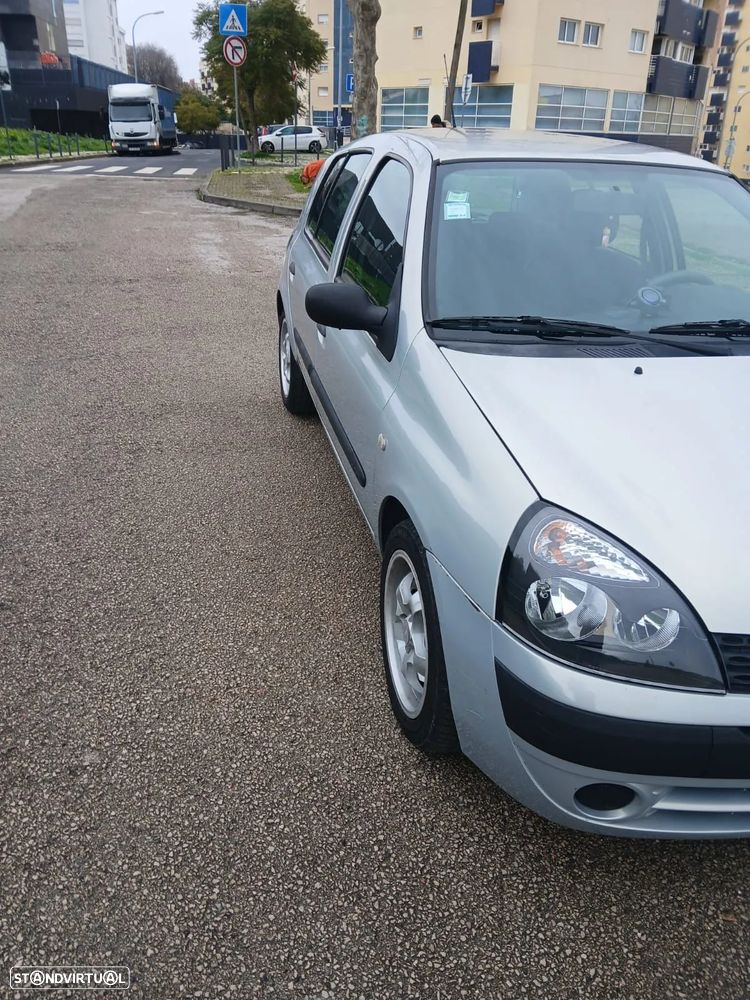 Renault Clio 1.5 dCi Confort Authentique - 4