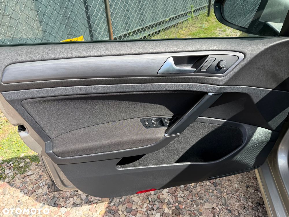 Volkswagen Golf Variant 1.5 TSI BMT Highline - 26
