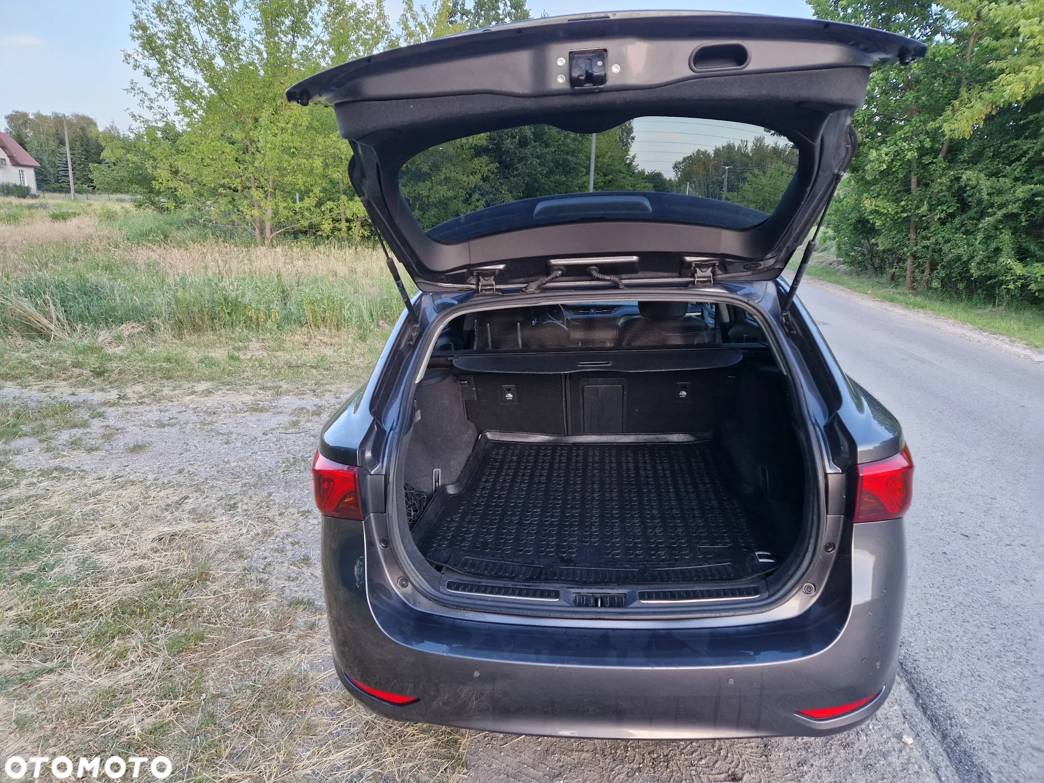 Toyota Avensis - 6