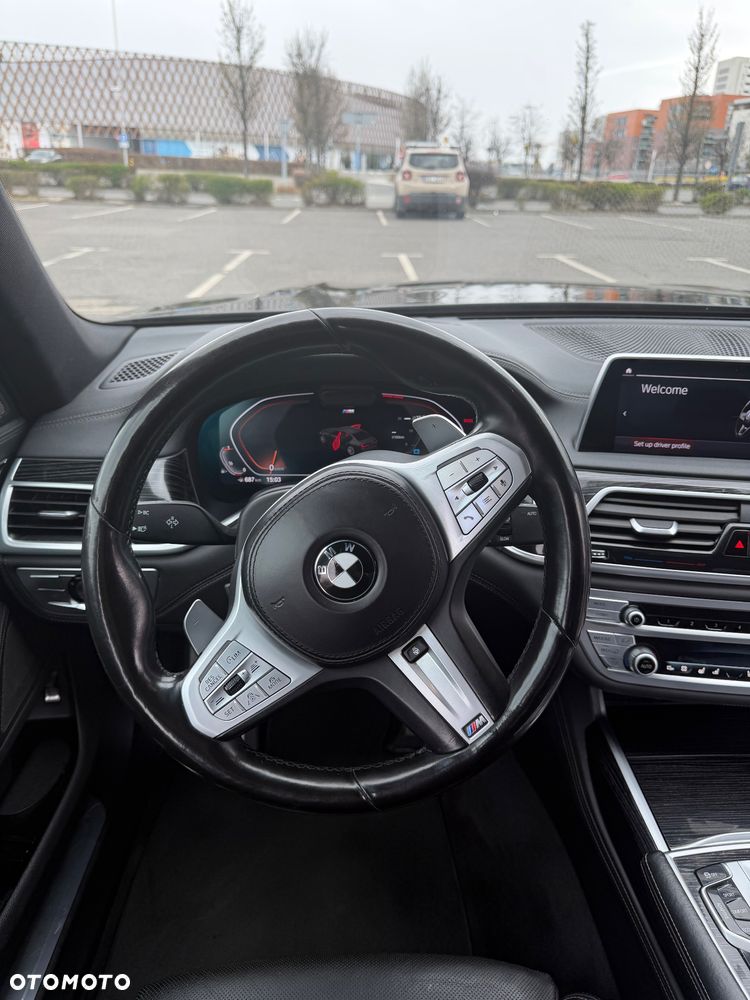 BMW Seria 7 740Li sport - 17