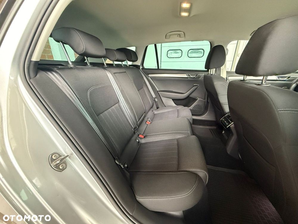 Skoda Superb 2.0 TDI SCR Style DSG - 12
