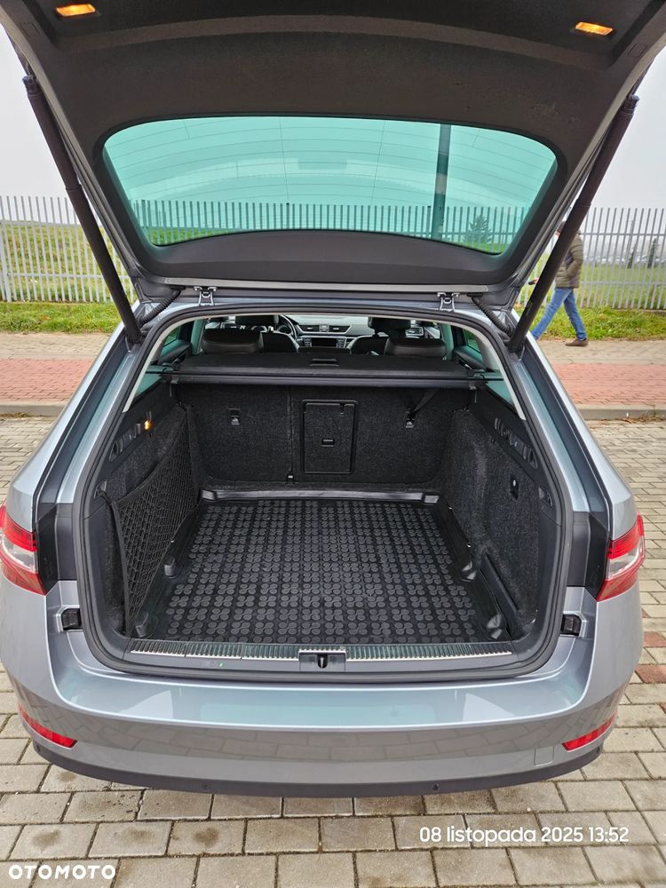 Skoda Superb 2.0 TDI L&K DSG - 13