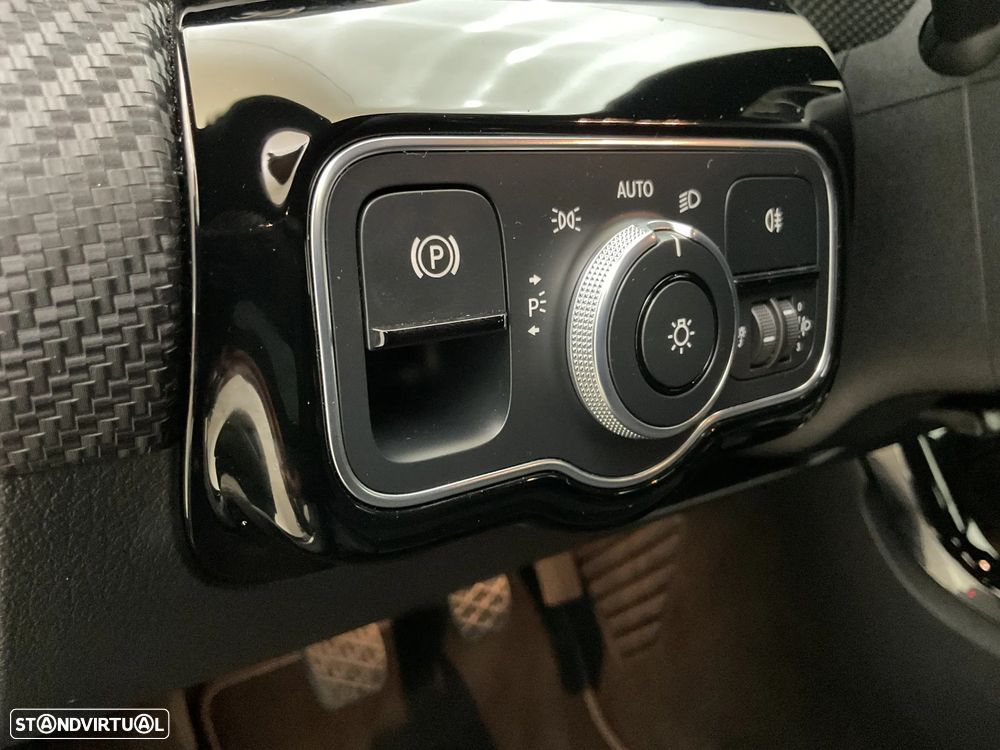 Mercedes-Benz A 180 d Style Plus - 21