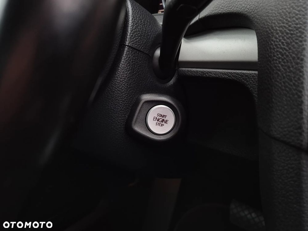 Volkswagen Golf 2.0 TDI DPF DSG Highline - 32