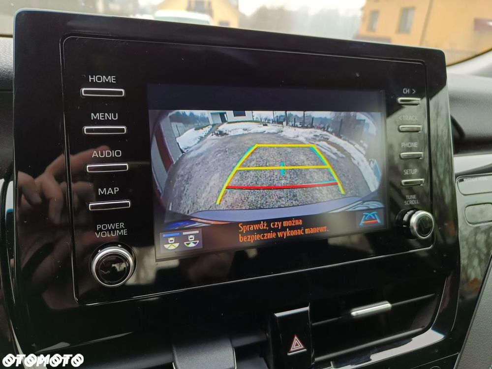 Toyota Camry 2.5 Hybrid Comfort CVT - 22