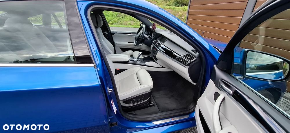 BMW X6M - 24