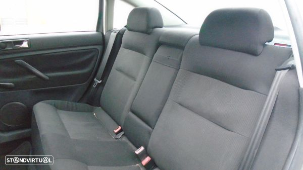 Para Peças Volkswagen Passat (3B3) - 9