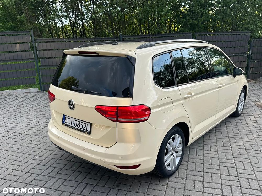 Volkswagen Touran - 2