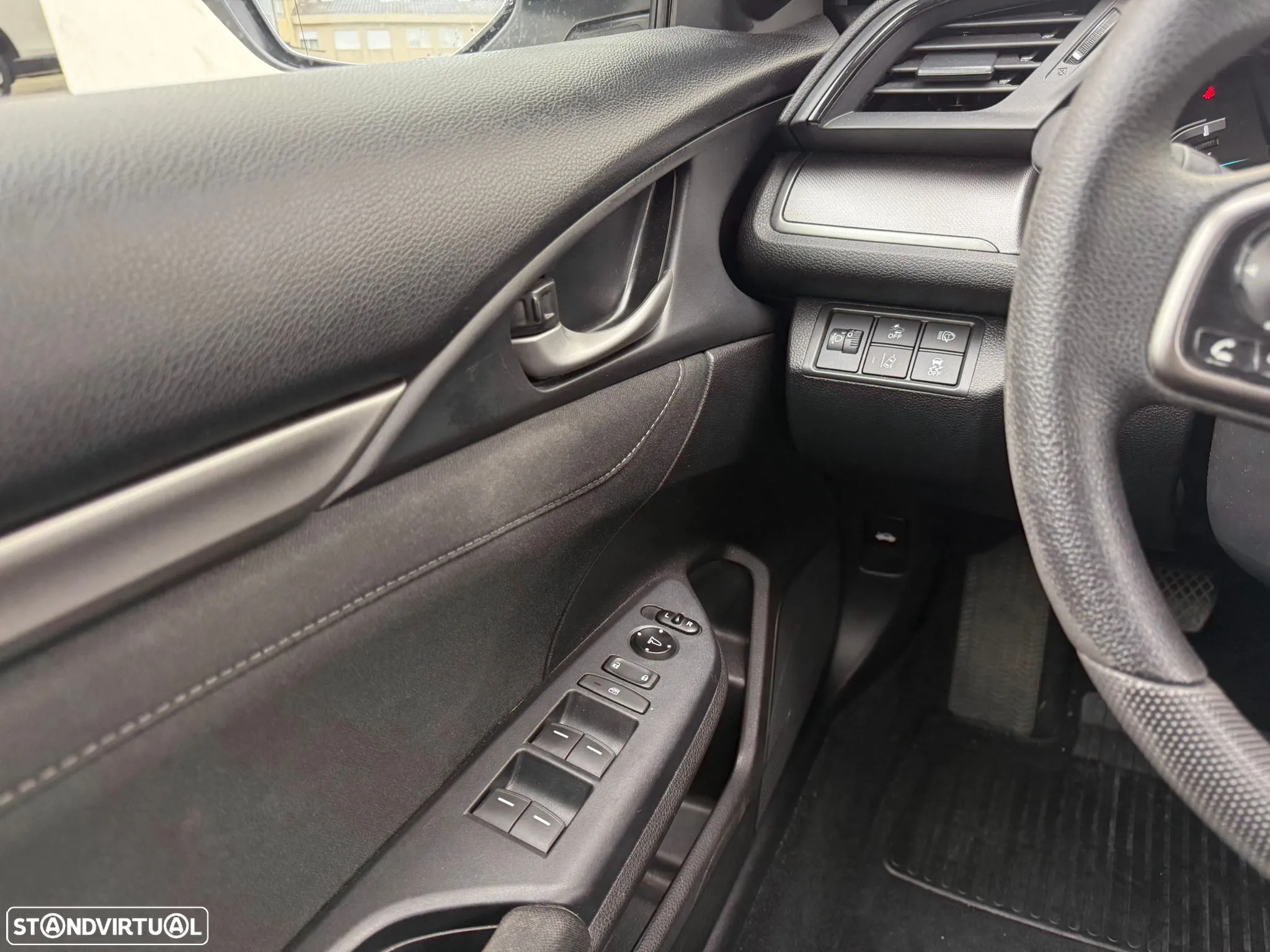 Honda Civic 1.0 i-VTEC Comfort - 22