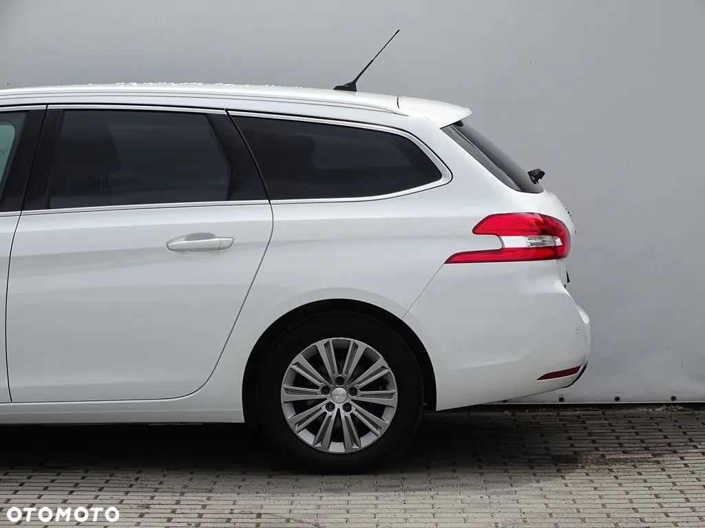 Peugeot 308 1.5 BlueHDi Allure Pack S&S EAT8 - 10