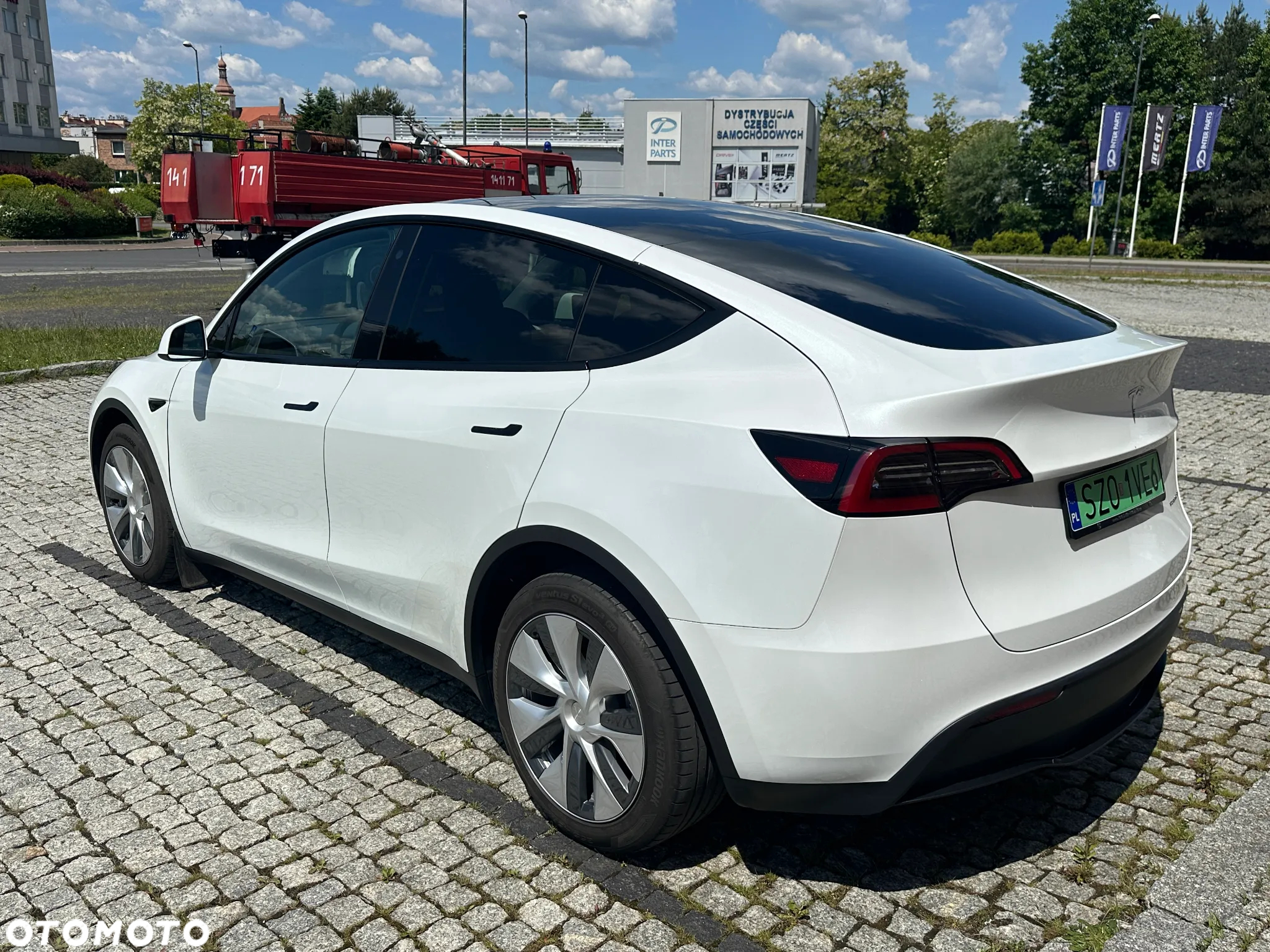 Tesla Y Long Range AWD - 7