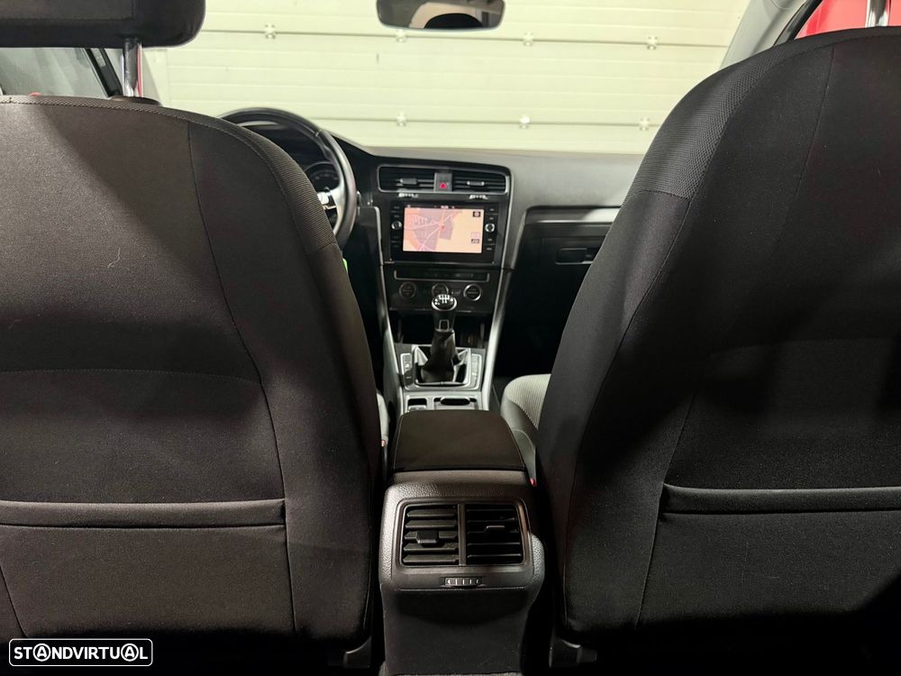 VW Golf Variant 1.6 TDi Confortline - 43
