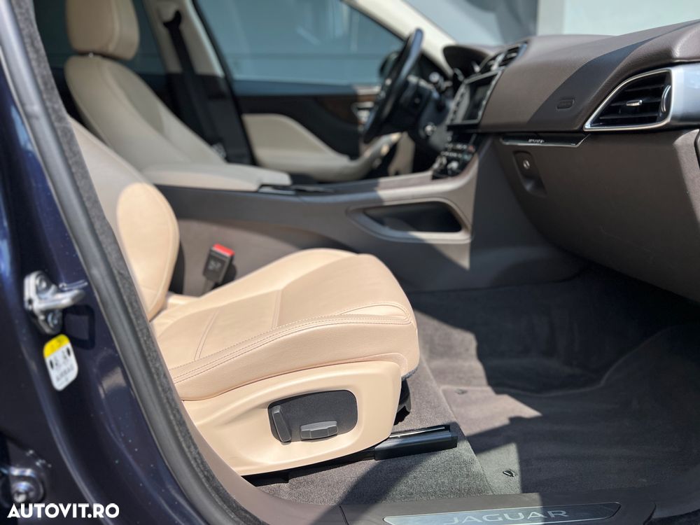 Jaguar F-Pace 30d AWD Prestige - 24