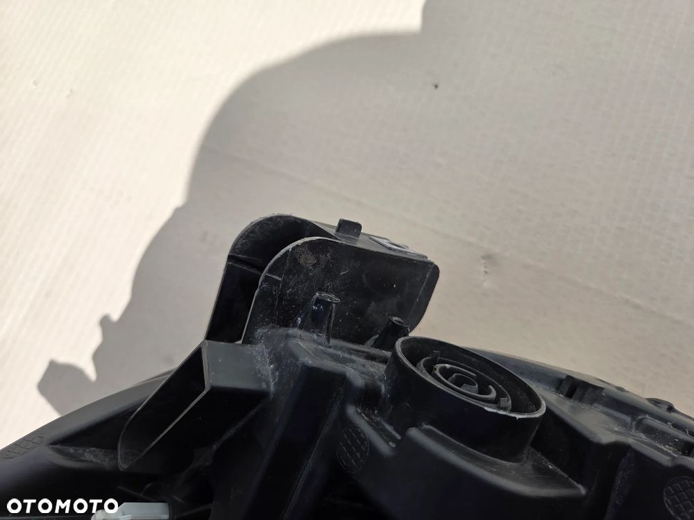 Lampa prawa przednia Peugeot Rifter 9816827180 - 13