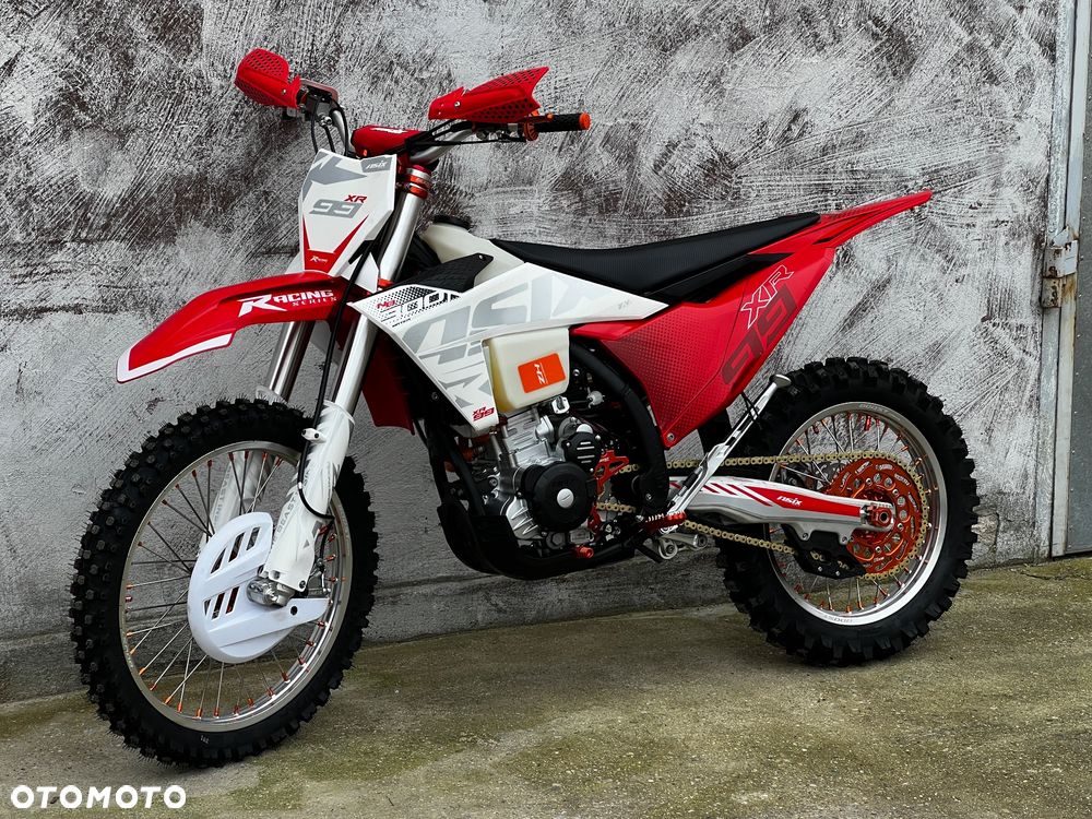 ASIX XR - 4