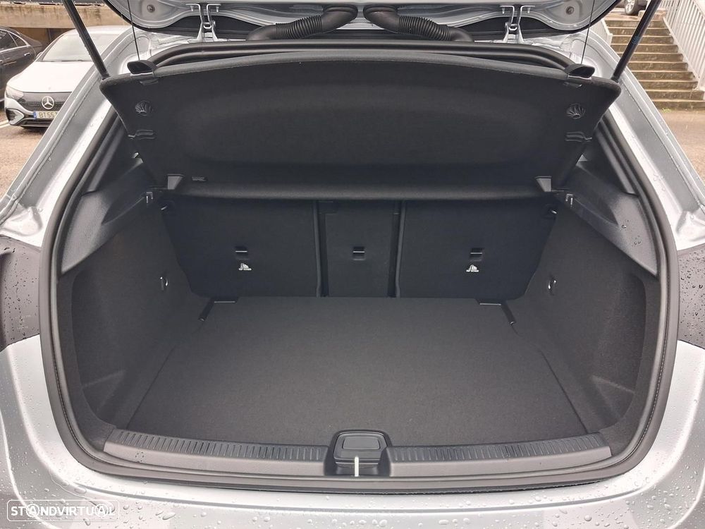 Mercedes-Benz A 180 - 33