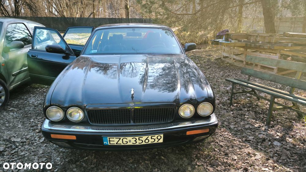 Jaguar XJ