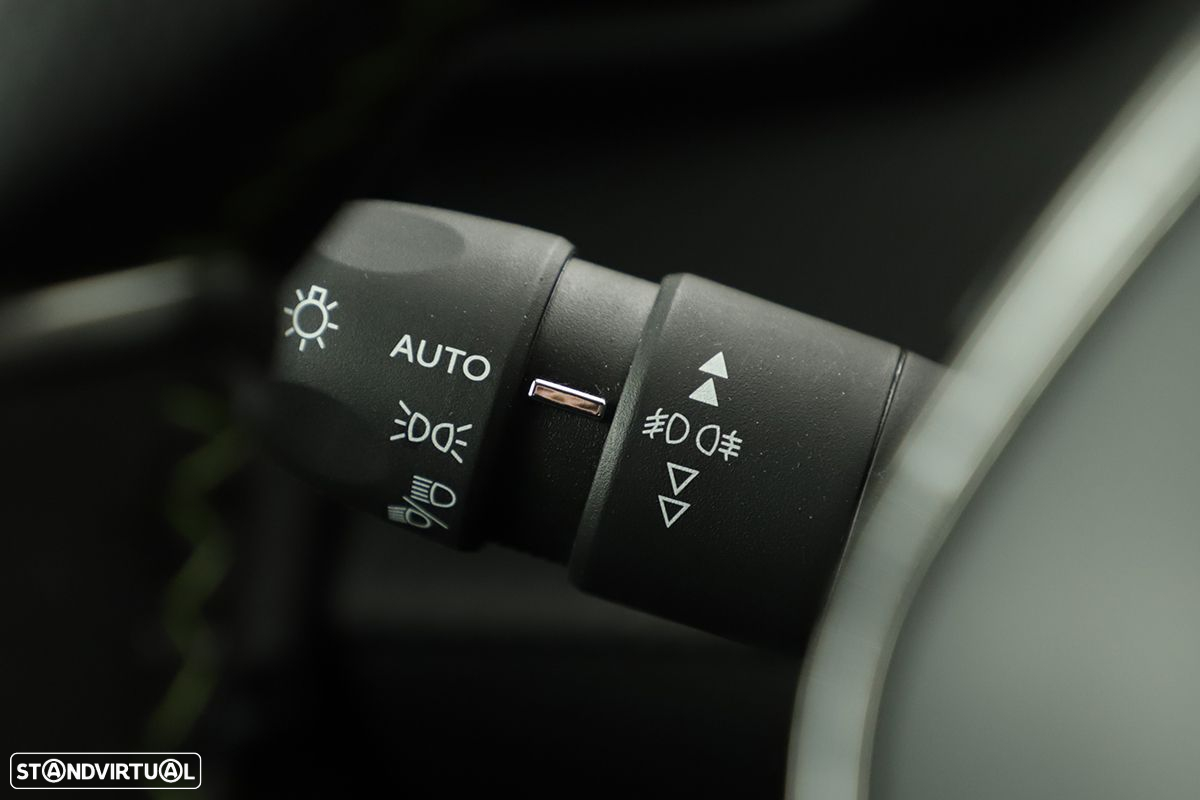 Peugeot e-2008 - 14