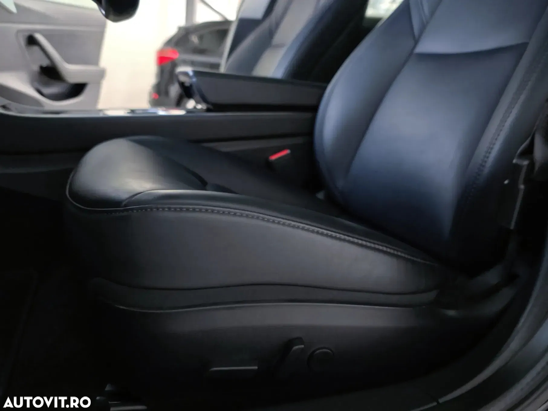 Tesla Model 3 Standard Reichweite Plus Hinterradantrieb - 9