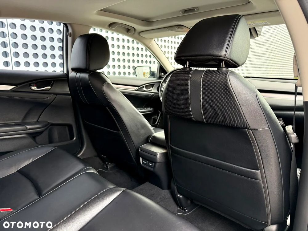 Honda Civic 1.5 i-VTEC Turbo CVT Executive - 24