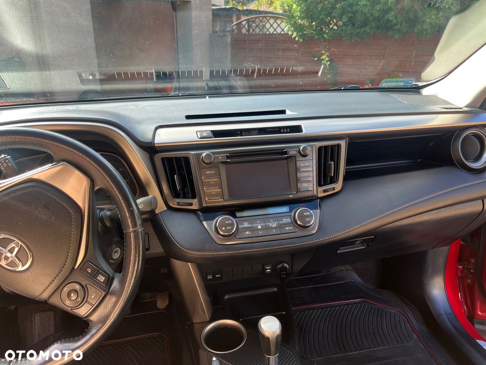 Toyota RAV4 - 13