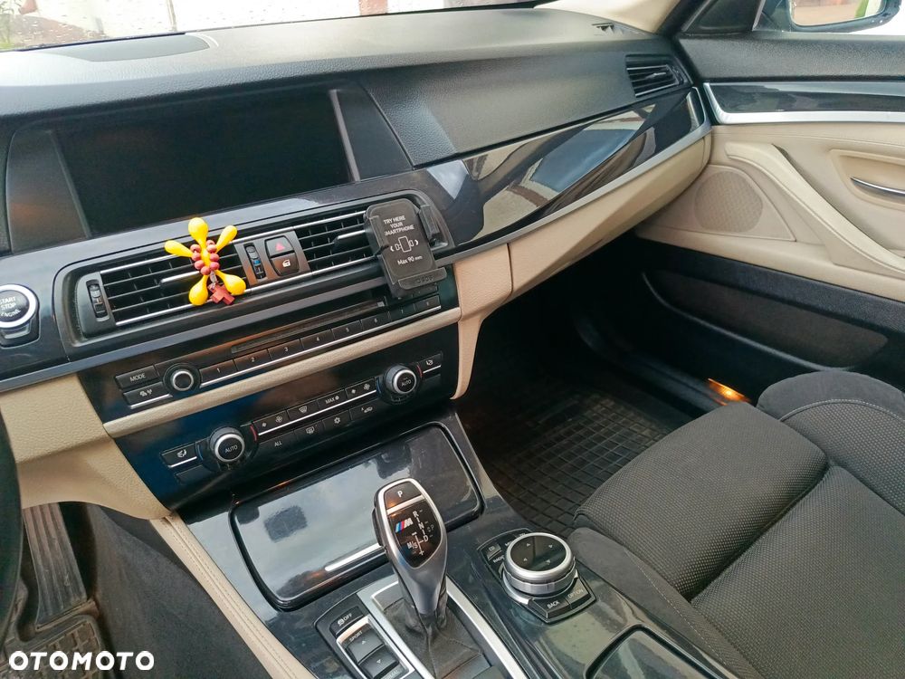 BMW Seria 5 520d Luxury Line - 8