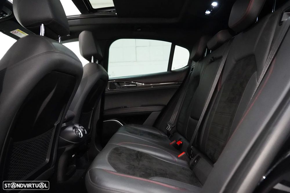 Alfa Romeo Stelvio 2.9 T Quadrifoglio AT8 Q4 - 11