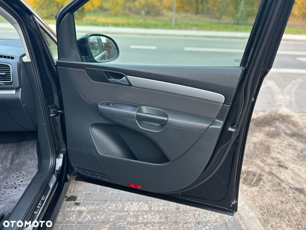 Volkswagen Sharan - 15