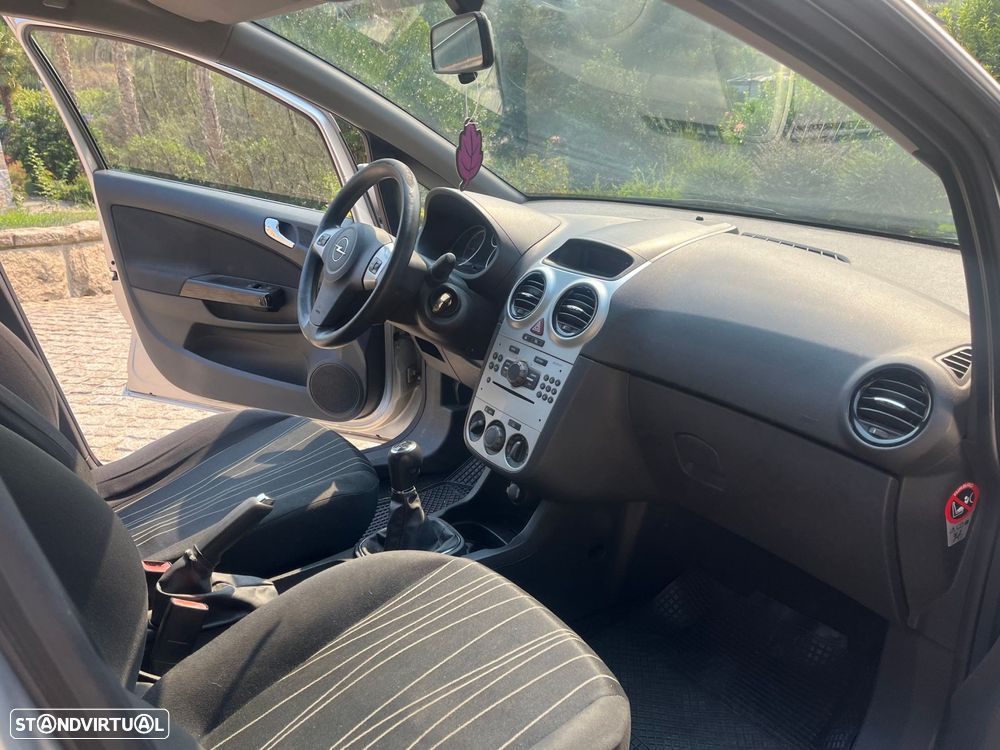 Opel Corsa 1.3 CDTi Cosmo - 8