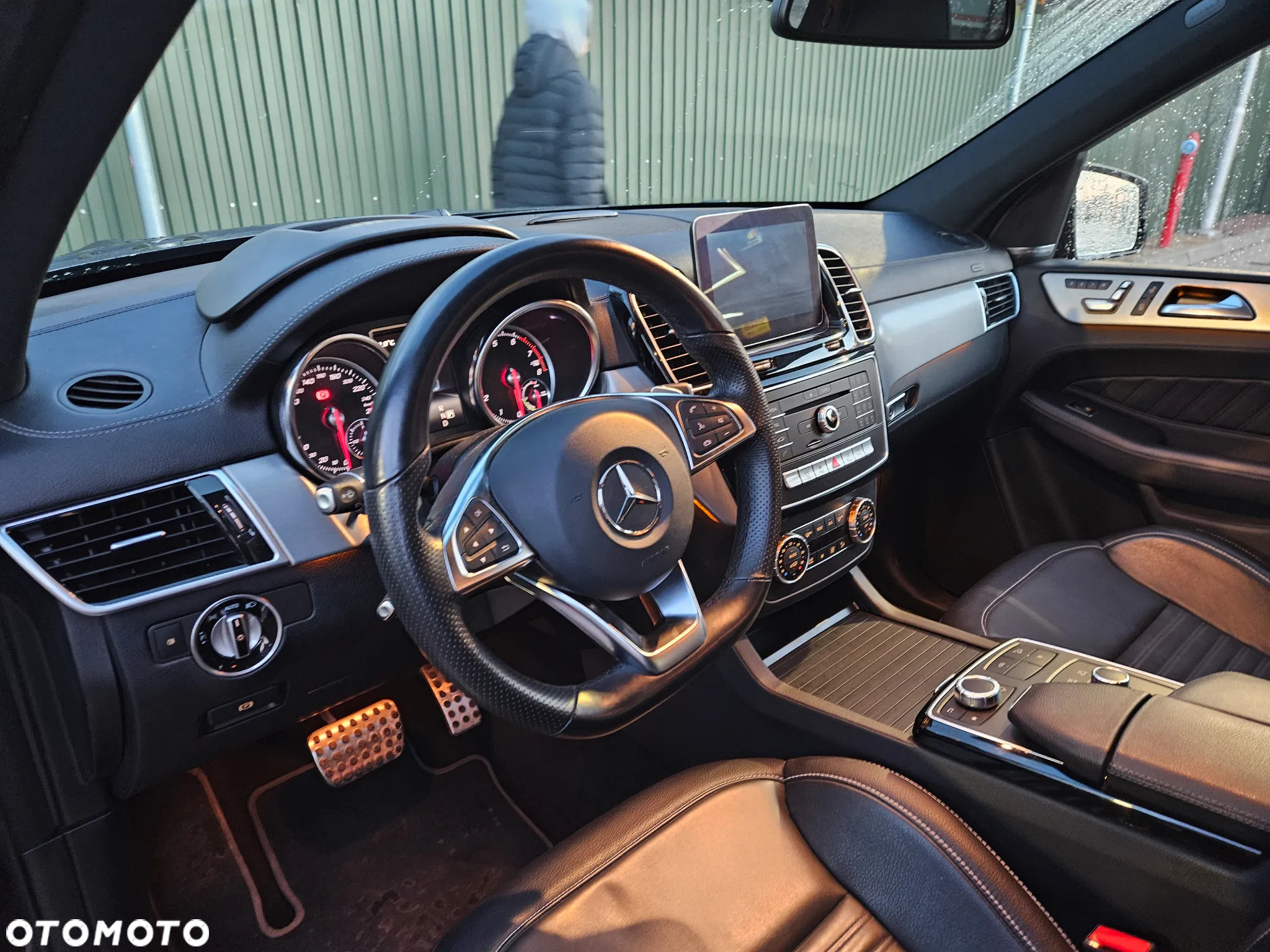 Mercedes-Benz GLE 500 e 4-Matic - 6