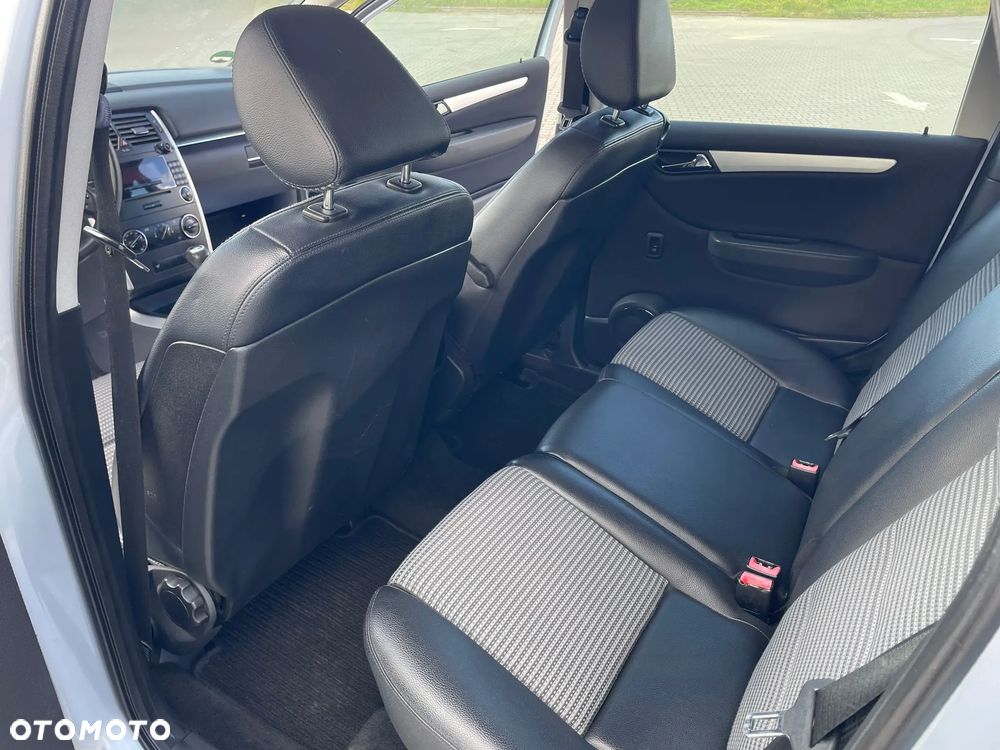 Mercedes-Benz Klasa B 170 Special Edition - 22