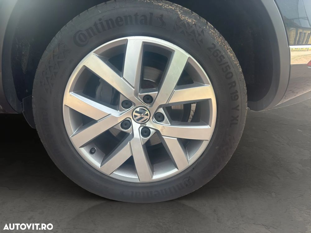 Volkswagen Touareg 3.0 V6 TDI BMT - 23