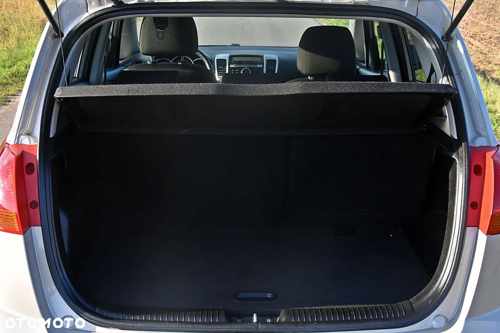 Kia Venga 1.6 L - 29